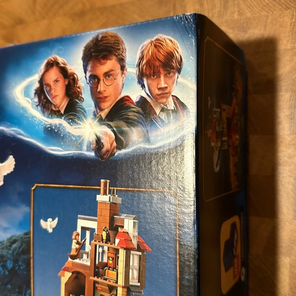 Lego 75980 Harry Potter Attack on the Burrow 1047pcs Age9+ New